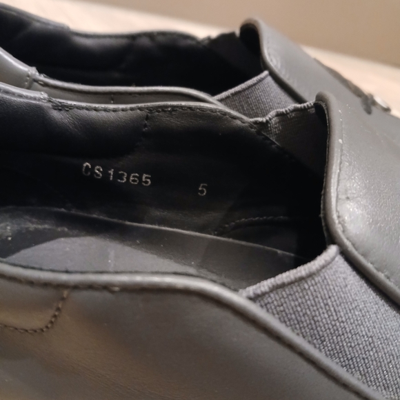 Dolce & Gabbana Black Slip-On Loafers with Character Design main image 5